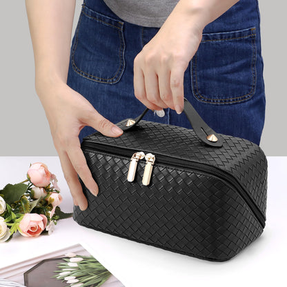 Large Capacity Travel Cosmetic Bag - Portable Makeup Bags for Women Waterproof PU Leather Checkered Makeup Organizer Bag with Dividers and Handle,Toiletry Bag for Cosmetics